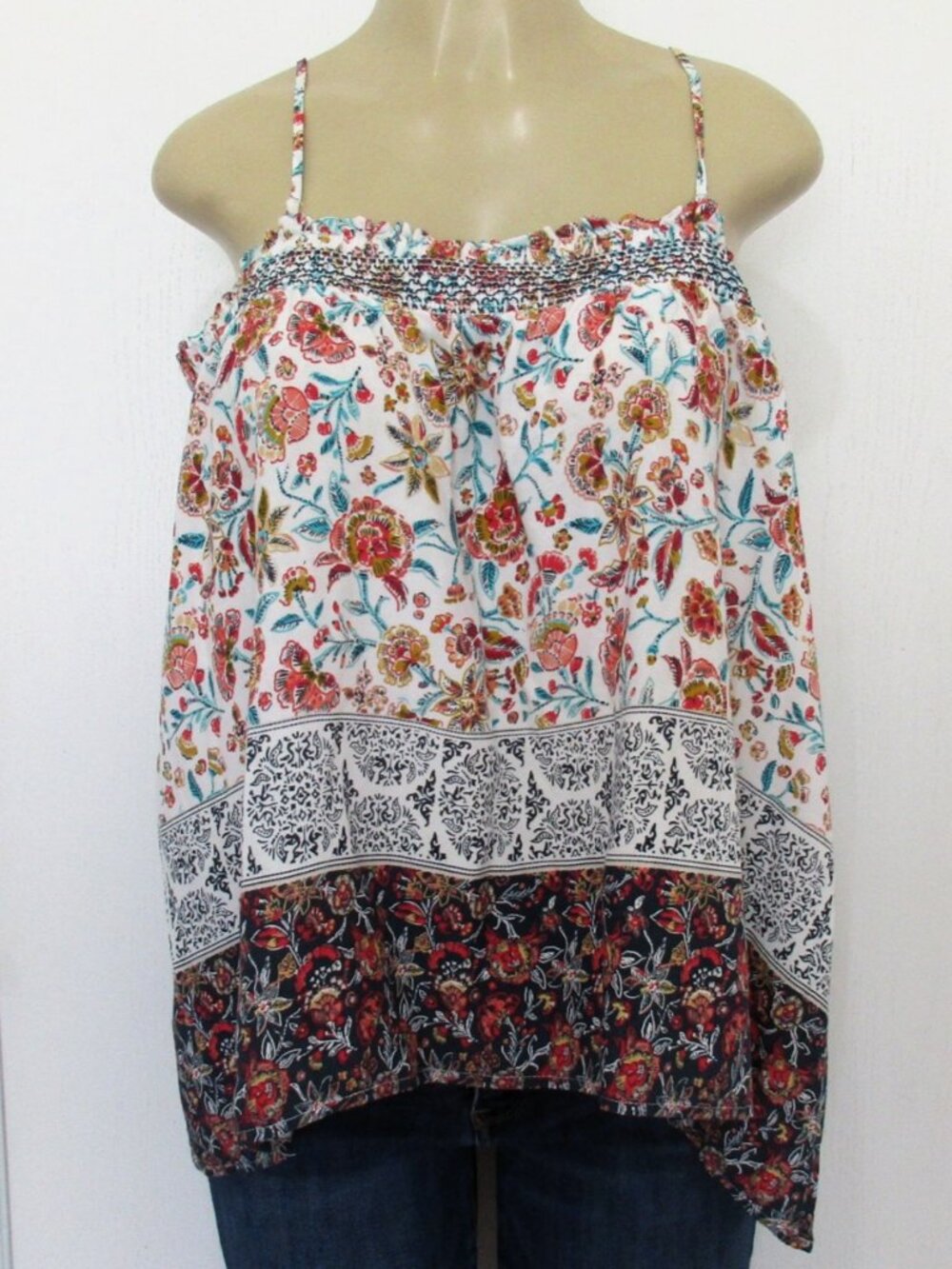 MAURICES Tank Top Size XL White Floral Print Like New